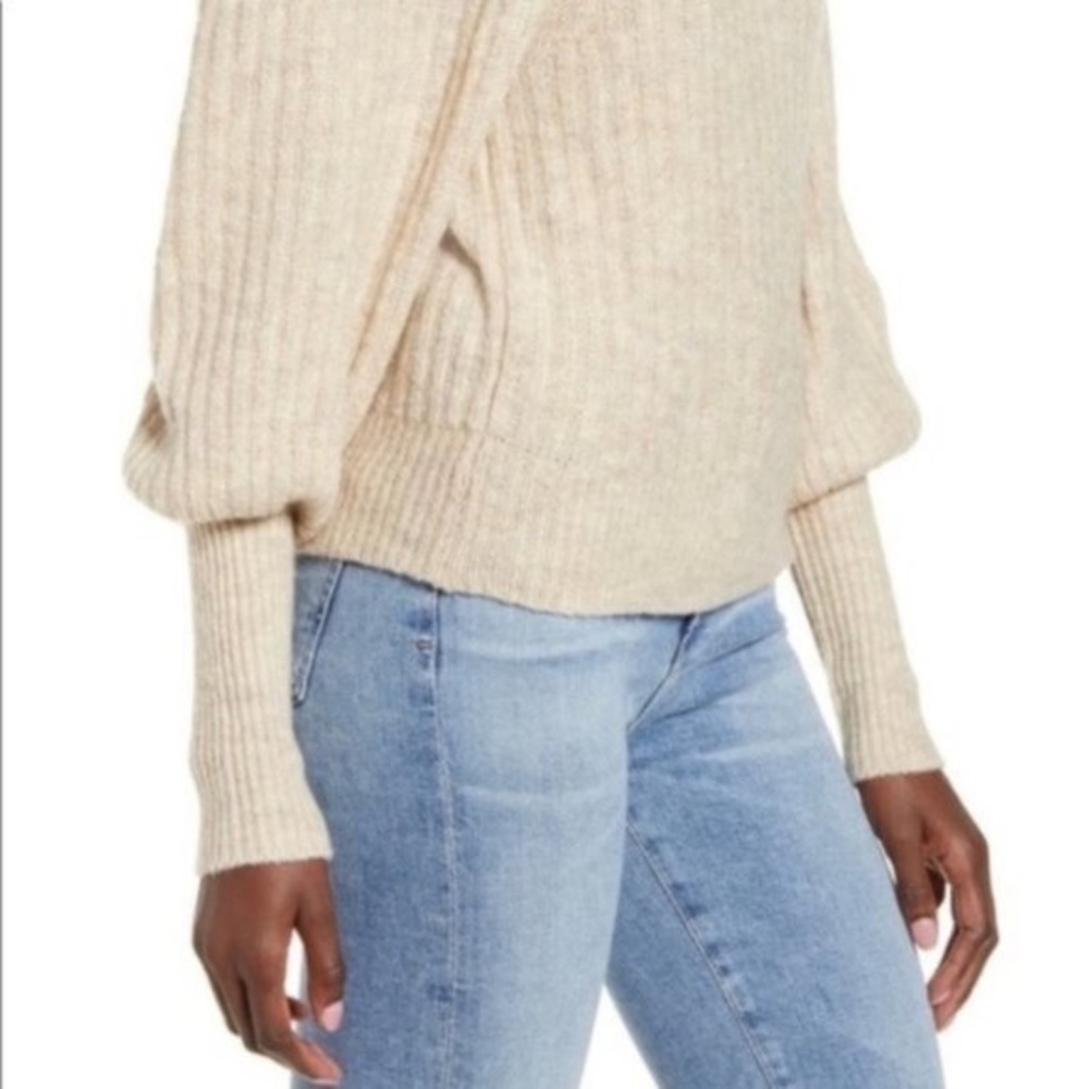 Leith Ribbed Puff Shoulder Sweater - Picture 2 of 8